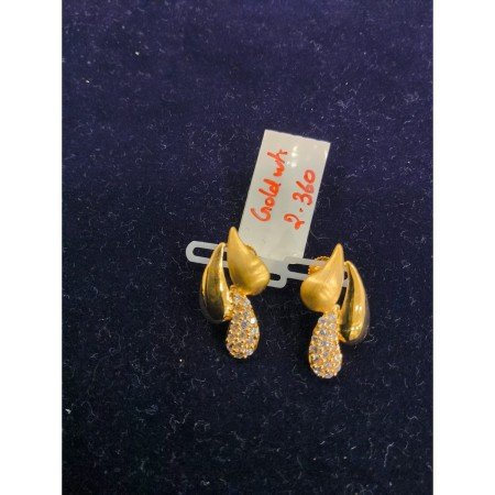 DewLeaf Gold Studs