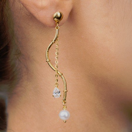 Pearl Cascade Curve Studs